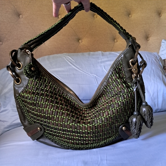 Isabella Fiore Large Green Woven Pine Cone Genuine Leather Hobo Handbag - Picture 2 of 14